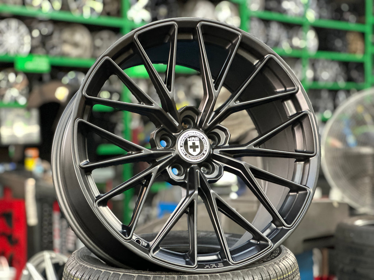[Bundle] 20x10 ET35 HRE FF28 (2 wheel) 5x112 Tarmac