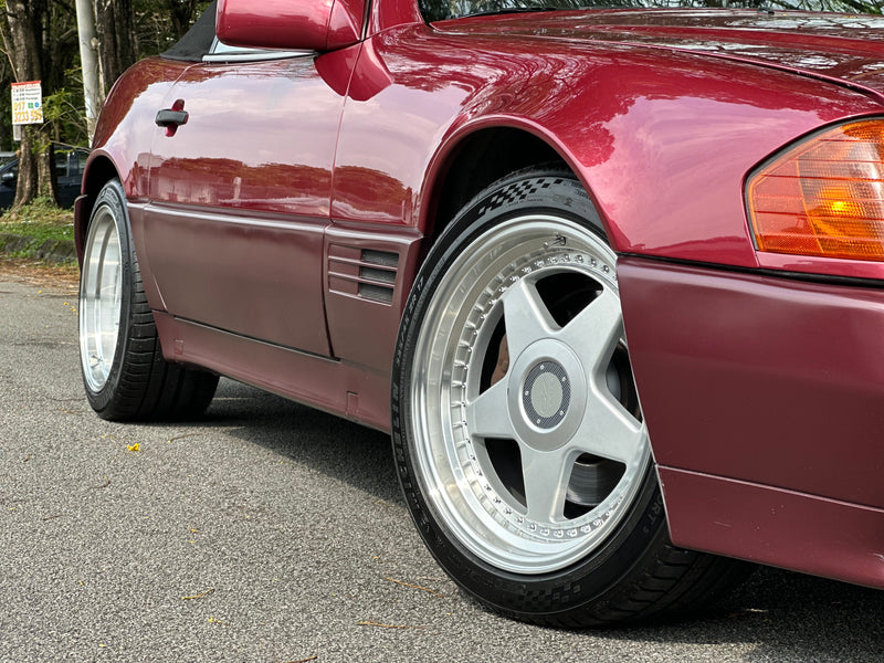 New 18X9.5 ET35 OZ Futura Classic Design Rim (4 wheel) Gloss Silver 5X114.3