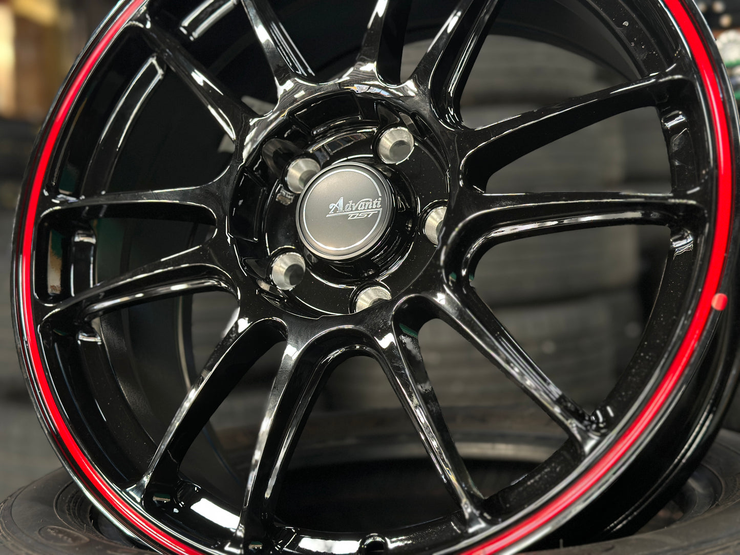 New 17x7.5 ET40 Advanti Ameros (4 wheel) 5x114.3 Black RED
