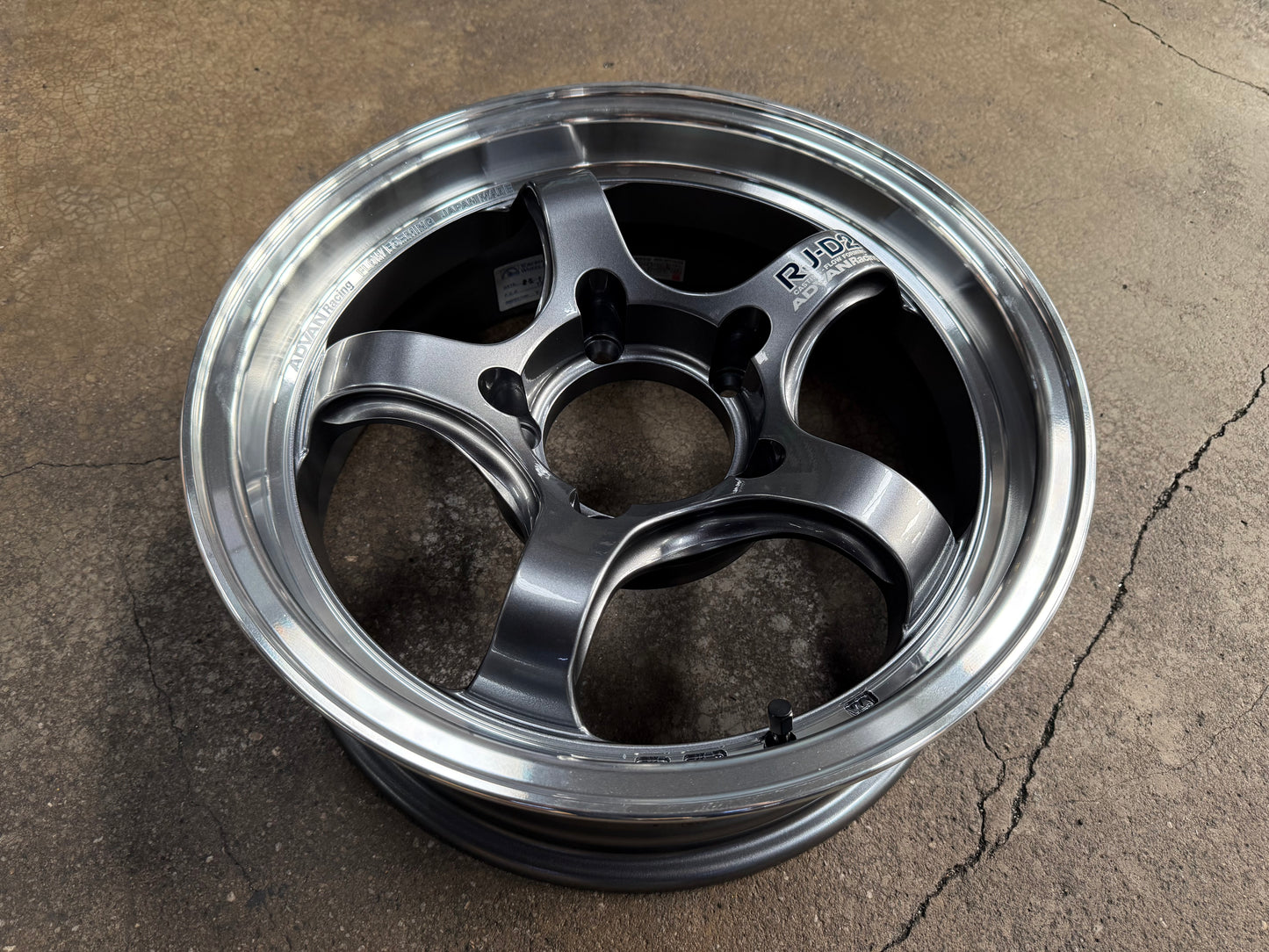 New 16X6 ET0 Advan RJ-D2 Japan Rim (5 wheel) Gloss Gunmetal 5x139.7 (Suzuki Jimny 5 pcs)