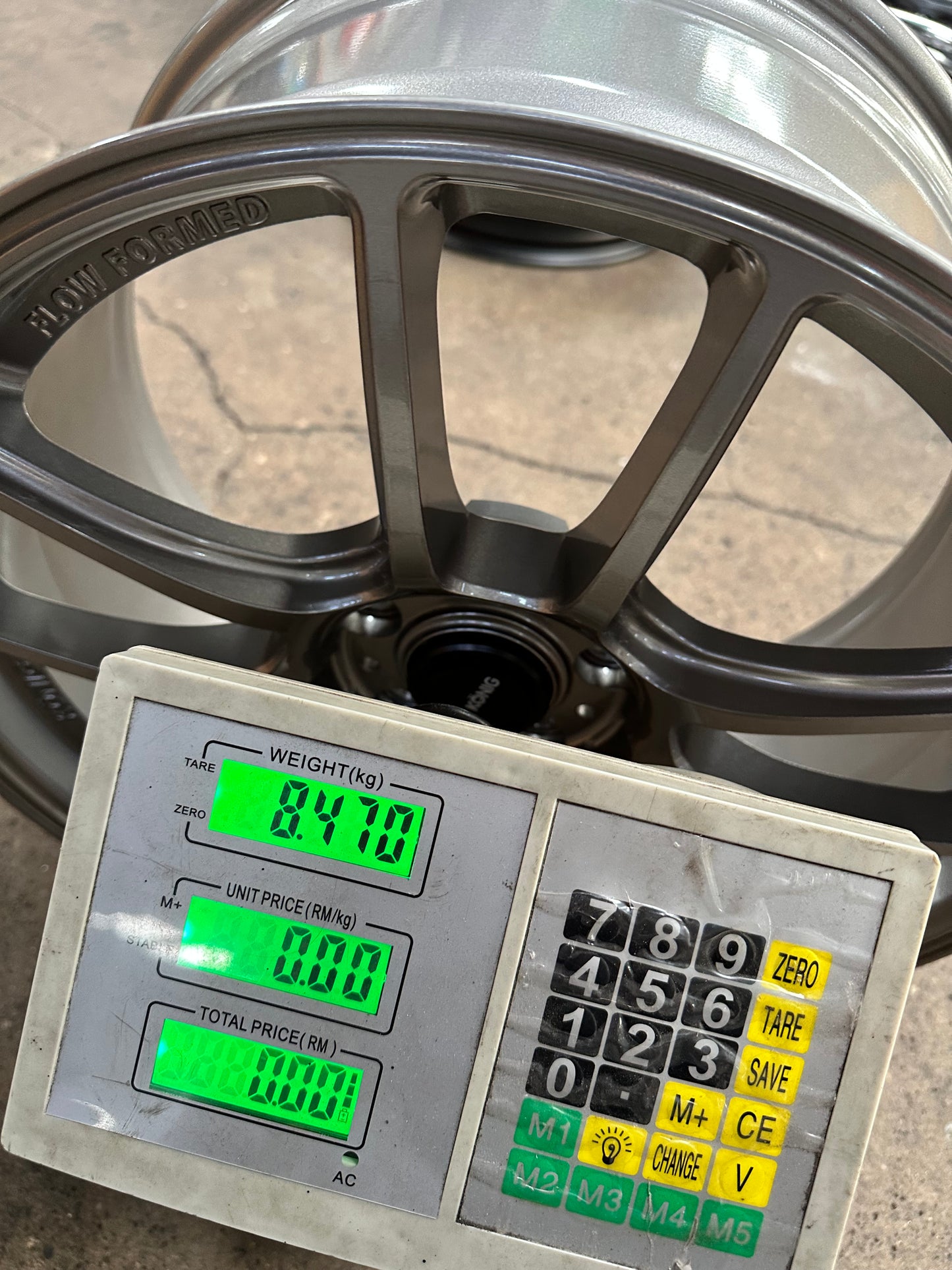 New 18X8.5 ET32 18X9.5 ET35 Konig Heliogram (4 wheel) Silver 5X112