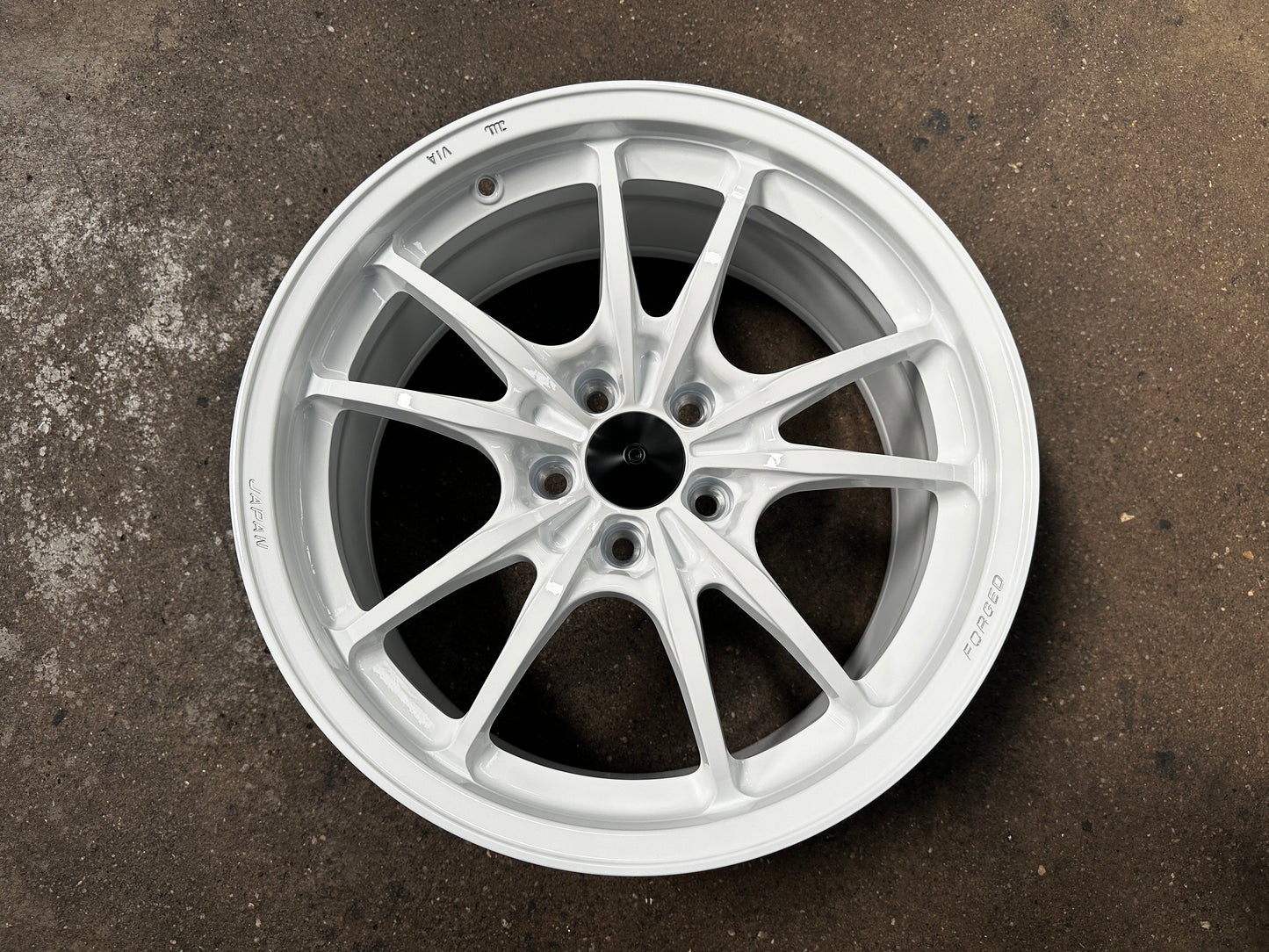 NEW 18X8.5 ET35 AOW MF10 Flow Formed Rim (4 Wheels) White 5X112