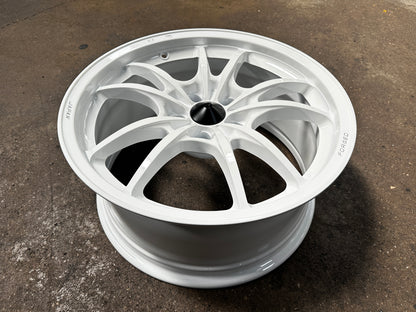 NEW 18X8.5 ET35 AOW MF10 Flow Formed Rim (4 Wheels) White 5X112
