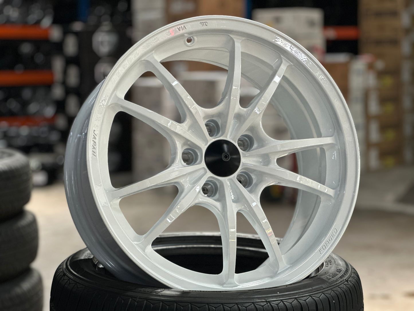 NEW 18X8.5 ET35 AOW MF10 Flow Formed Rim (4 Wheels) White 5X112