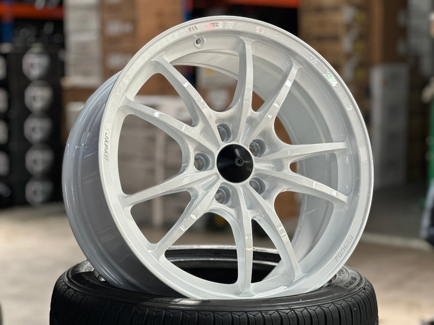 NEW 18X8.5 ET35 AOW MF10 Flow Formed Rim (4 Wheels) White 5X112