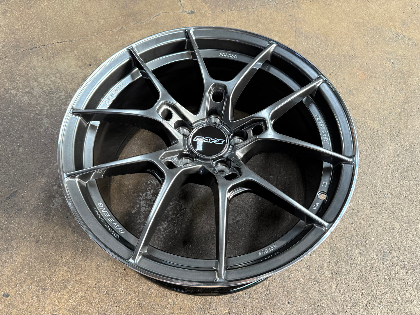 NEW 18X8.5 ET35 AOW G025 Flow Formed Rim (4 Wheel) Hyper Dark 5X112