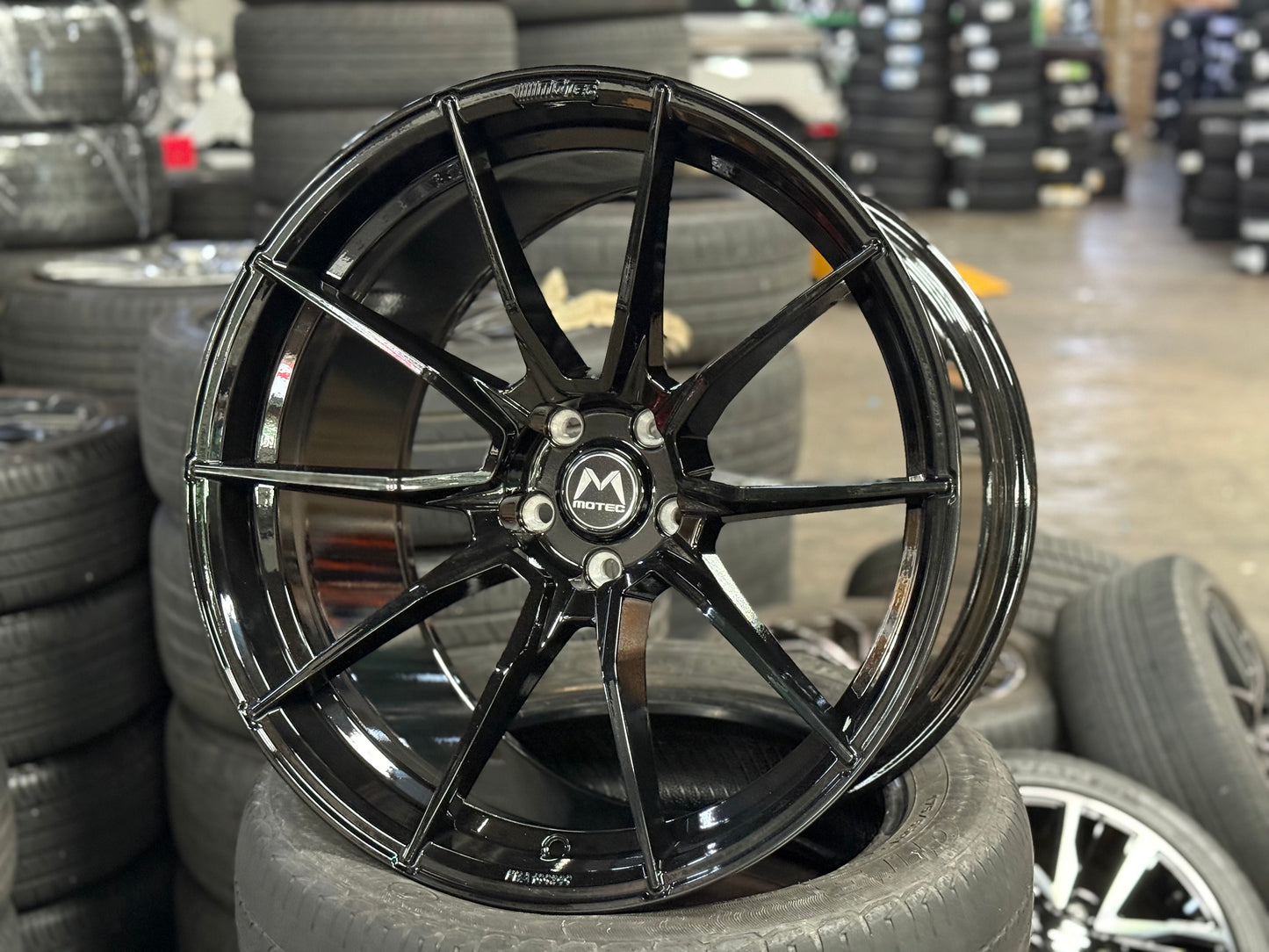 New 20x10 ET12 20x11 ET15 Motec MCR2 (4 wheel) 5x112 Black