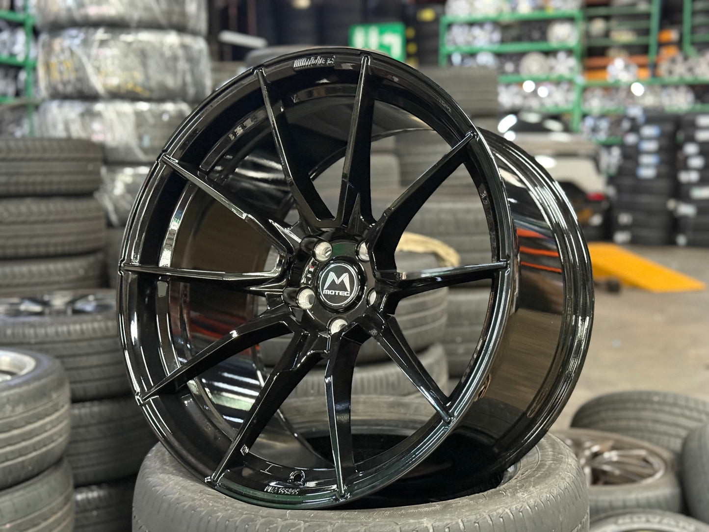New 20x10 ET12 20x11 ET15 Motec MCR2 (4 wheel) 5x112 Black