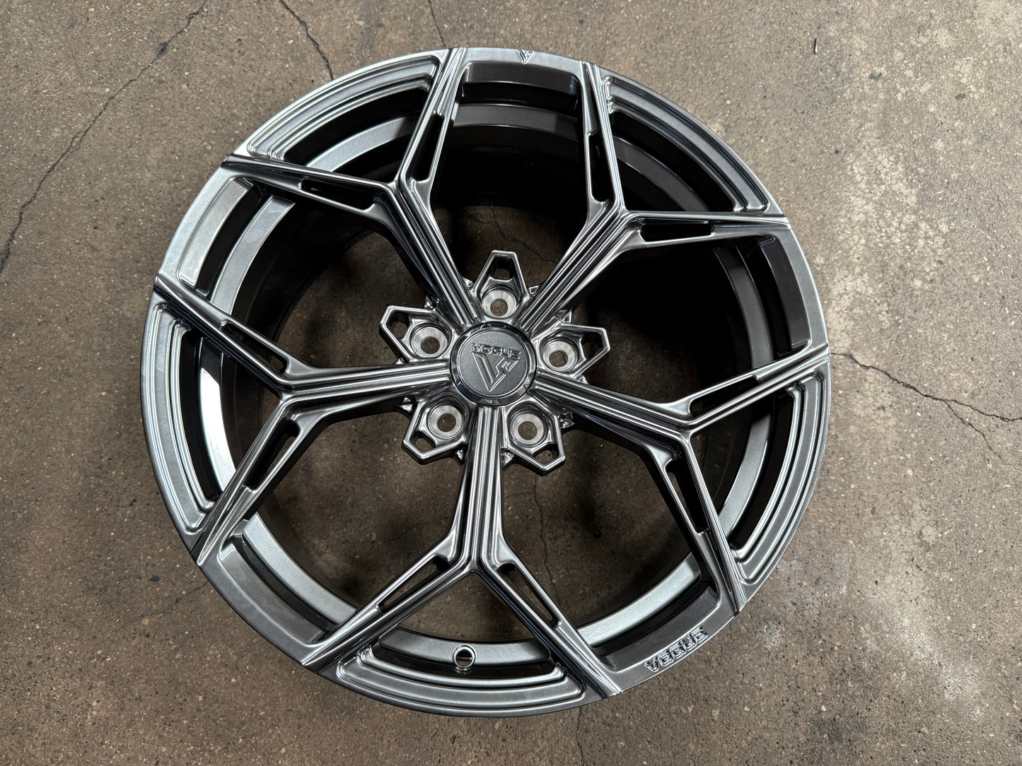 NEW 18X8.5 ET40 Vogue F12 Rim (4 wheel) Hyper Dark 5X112
