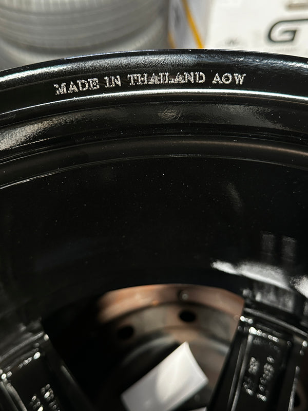 New 18x8.5 ET35 AOW TE37 Rim (4 wheel) Black 5x114.3