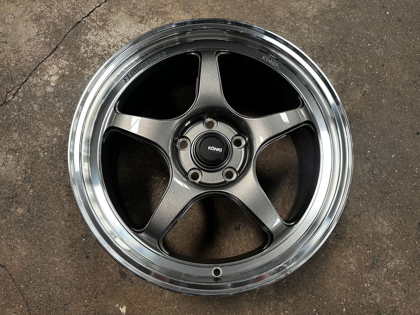 New 18x8.5 ET43 Konig Hyperspec Rim (4 wheel) Gunmetal Polished Lips 5x114.3