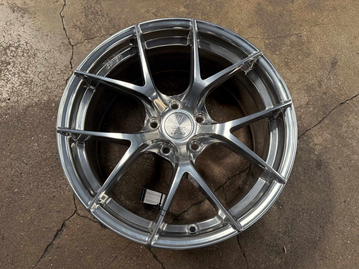 New 18x8.5 ET42 Lenso Jager Dyna Rim (4 wheel) High Gloss Polish 5x114.3