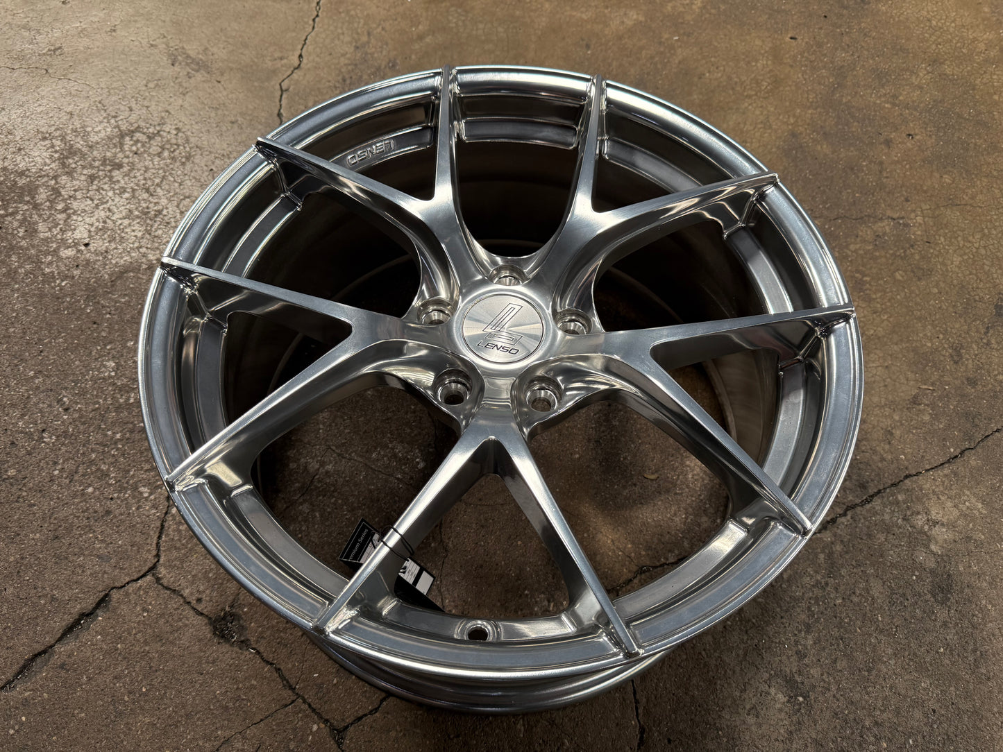New 18x8.5 ET42 Lenso Jager Dyna Rim (4 wheel) High Gloss Polish 5x114.3