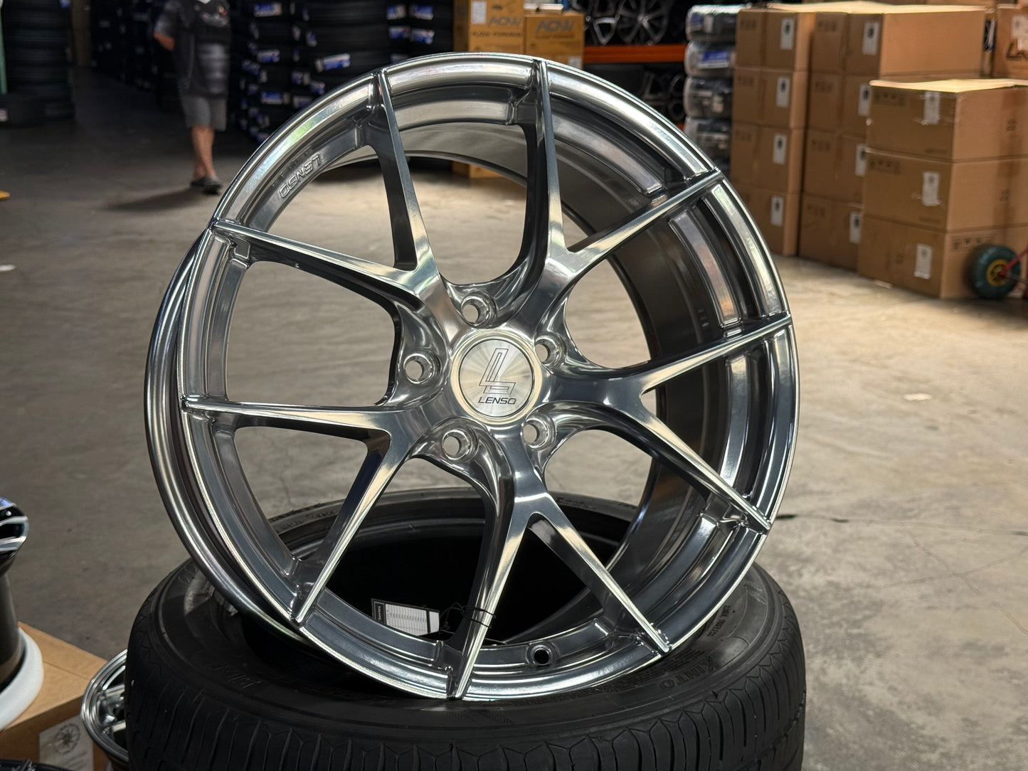 New 18x8.5 ET42 Lenso Jager Dyna Rim (4 wheel) High Gloss Polish 5x114.3