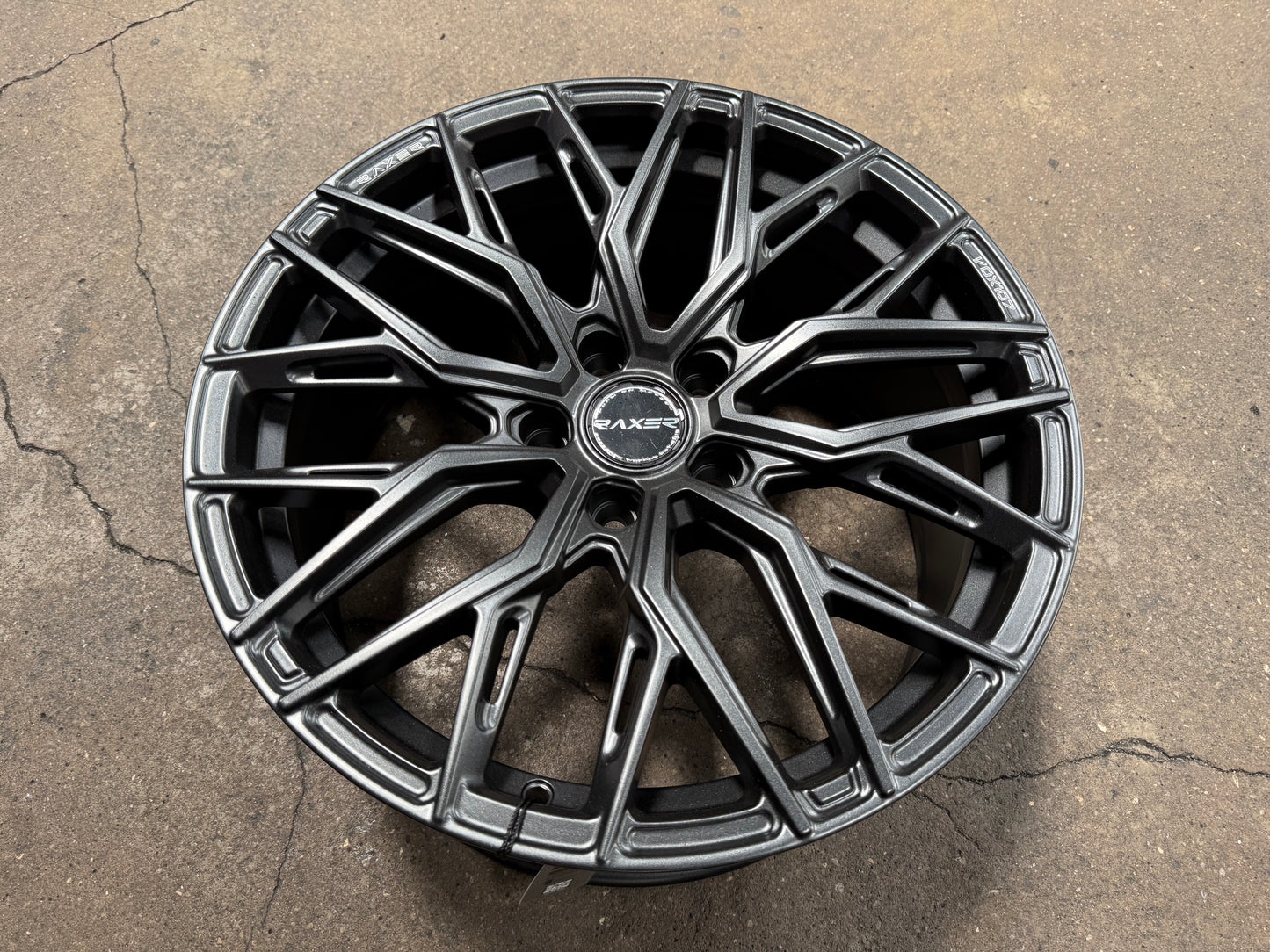 NEW 18X8.5 ET42 Raxer VOX107 Rim (4 wheel) Dark Graphite 5X112