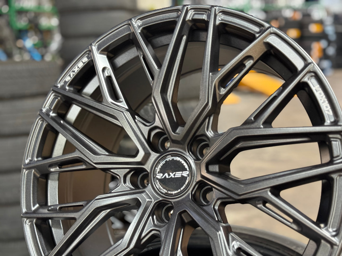 NEW 18X8.5 ET42 Raxer VOX107 Rim (4 wheel) Dark Graphite 5X112