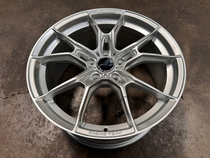 NEW 18X8.5 ET44 Hotwheels HW02 Flow Formed Rim Diamond Silver 5X114.3