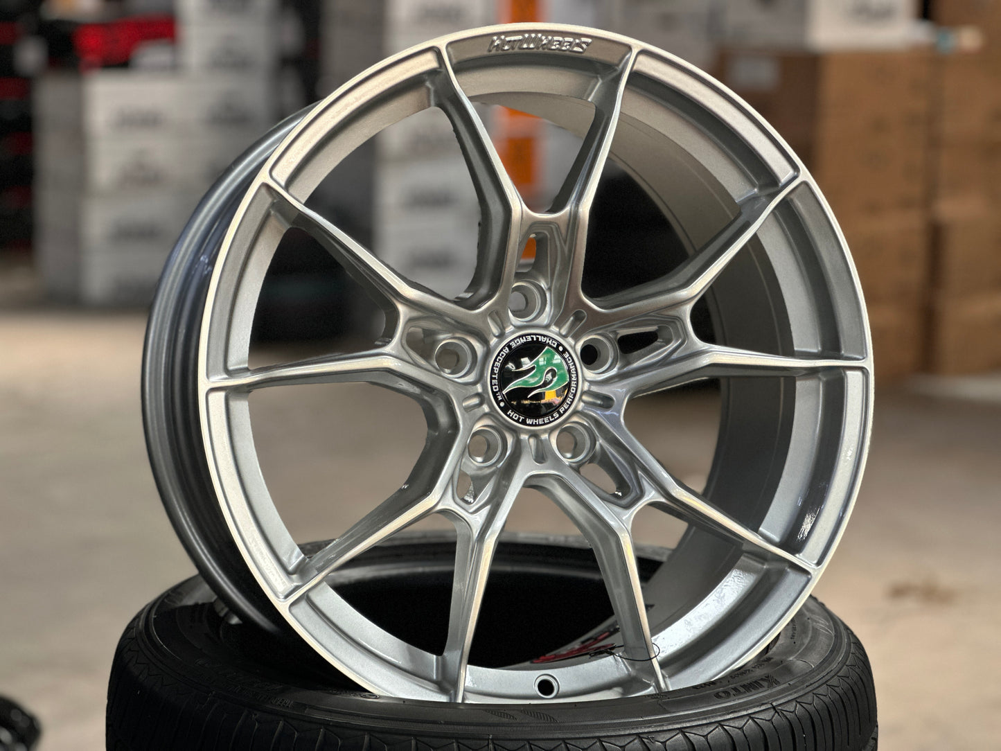 NEW 18X8.5 ET44 Hotwheels HW02 Flow Formed Rim Diamond Silver 5X114.3