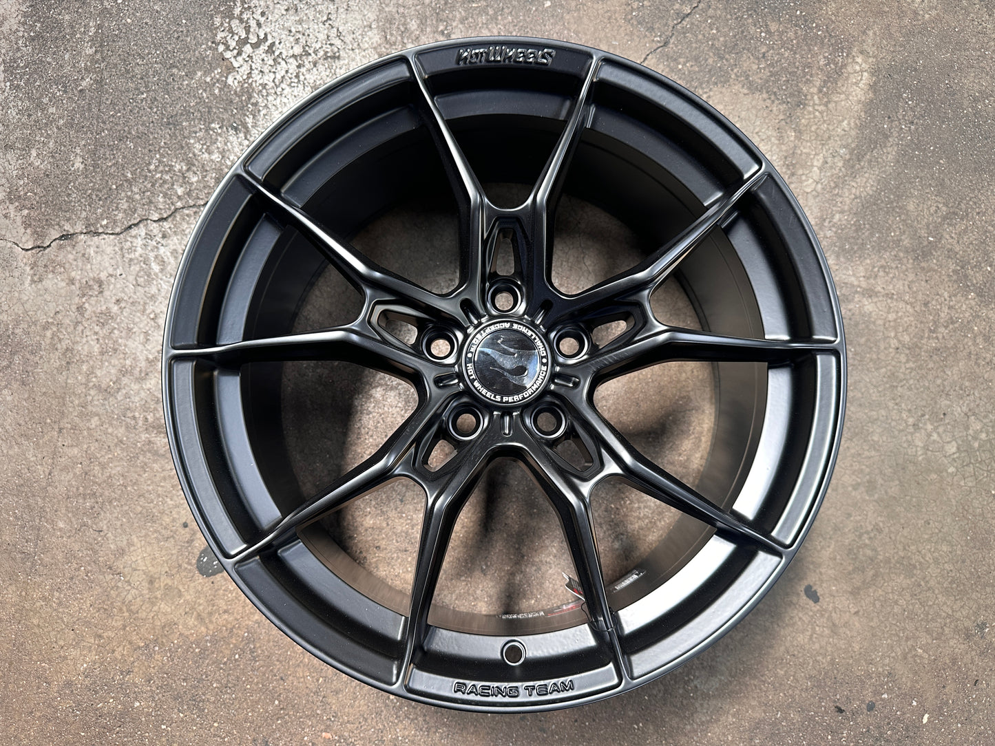 NEW 18X8.5 ET44 Hotwheels HW02 Flow Formed Rim Jet Black 5X112