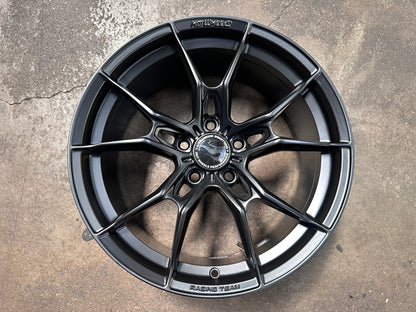 NEW 18X8.5 ET44 Hotwheels HW02 Flow Formed Rim Jet Black 5X112