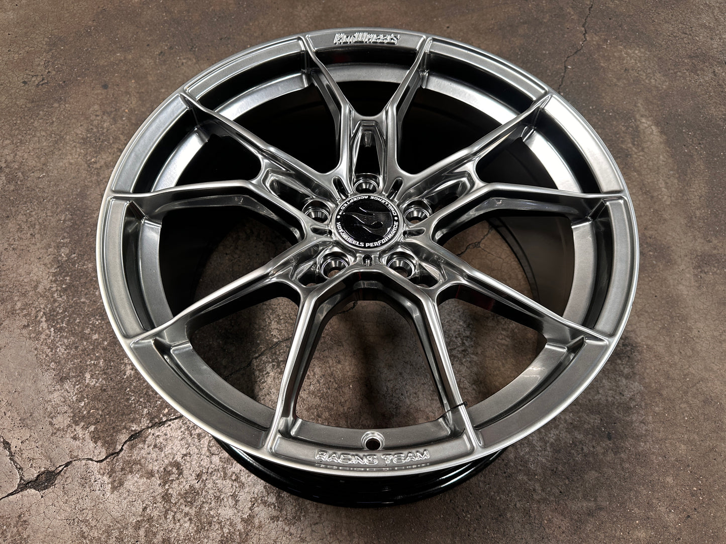 NEW 18X8.5 ET44 Hotwheels HW02 Flow Formed Rim Diamond Black 5X112