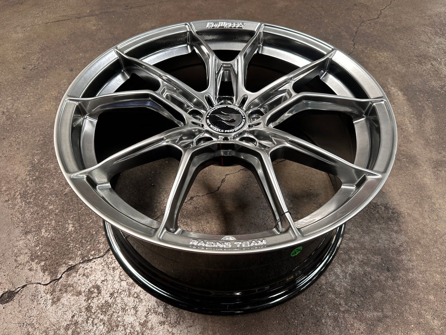 NEW 18X8.5 ET44 Hotwheels HW02 Flow Formed Rim Diamond Black 5X112