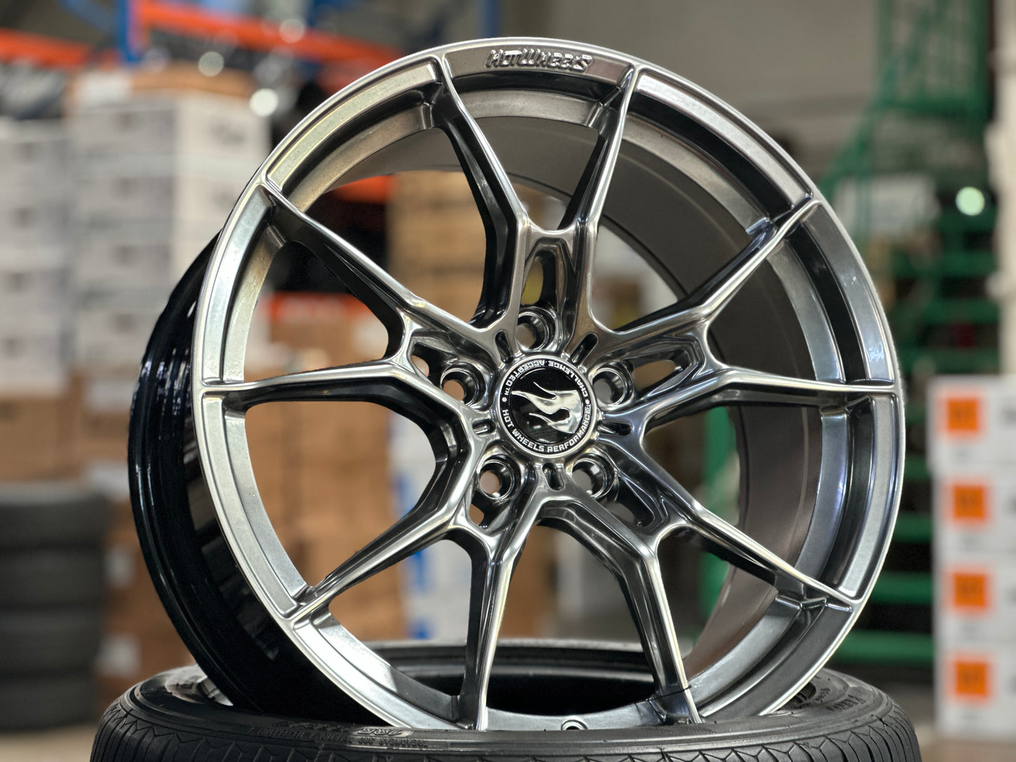 NEW 18X8.5 ET44 Hotwheels HW02 Flow Formed Rim Diamond Black 5X112
