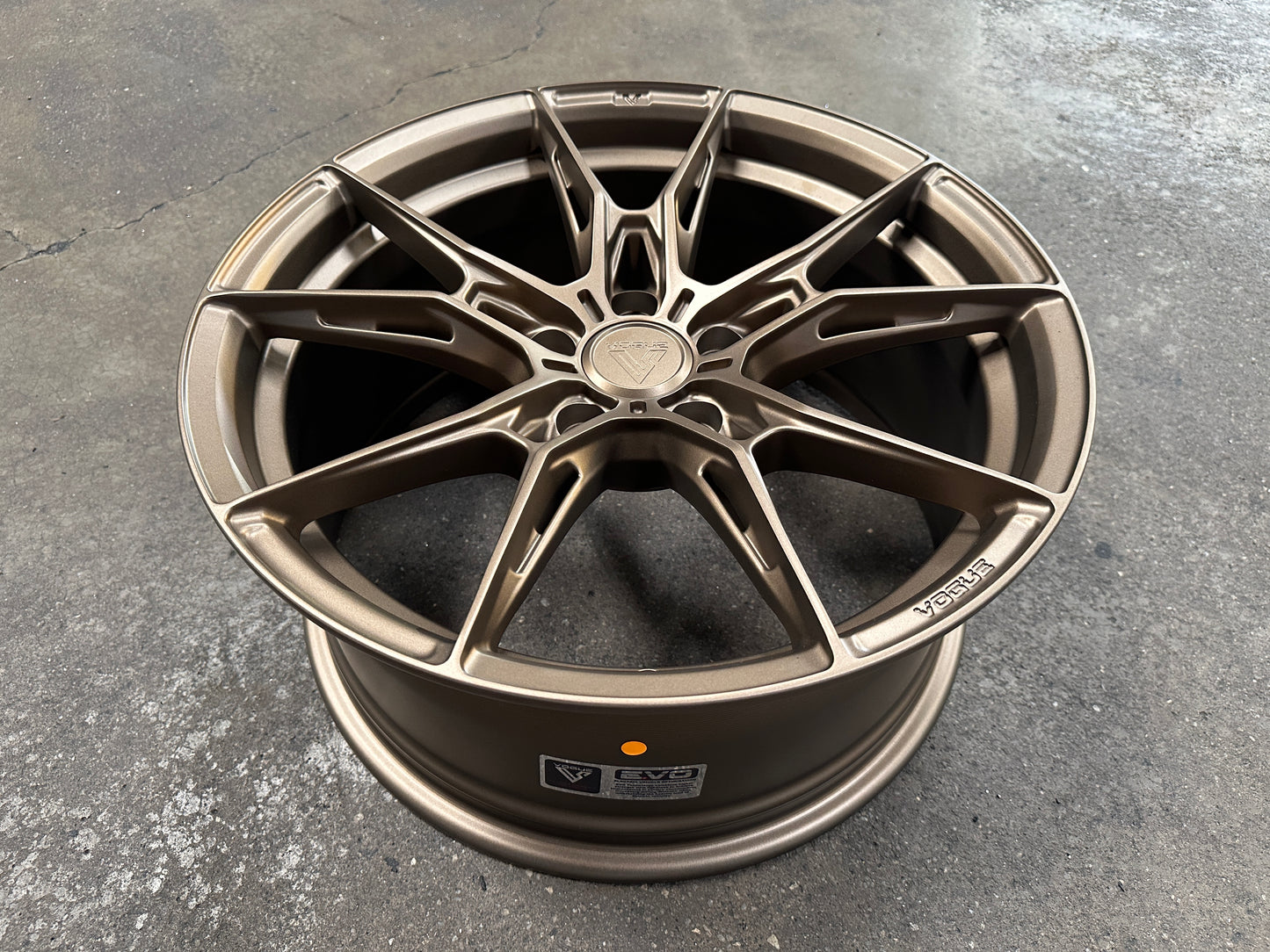 NEW 18X8.5 ET35 Vogue Wheel F22 Rim (4 wheel) Bronze 5X114.3
