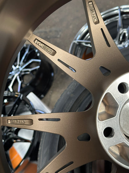 NEW 18X8.5 ET35 Vogue Wheel F22 Rim (4 wheel) Bronze 5X114.3