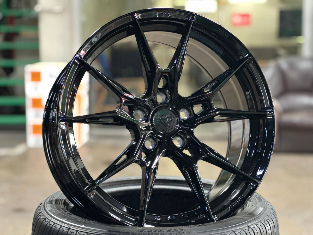 NEW 18X8.5 ET35 Vogue F22 Rim (4 wheel) Gloss Black 5X114.3