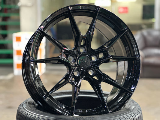 NEW 18X8.5 ET35 Vogue F22 Rim (4 wheel) Gloss Black 5X114.3