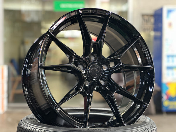 NEW 18X8.5 ET35 Vogue F22 Rim (4 wheel) Gloss Black 5X114.3