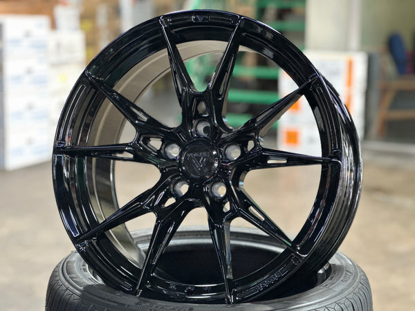 NEW 18X8.5 ET35 Vogue F22 Rim (4 wheel) Gloss Black 5X114.3