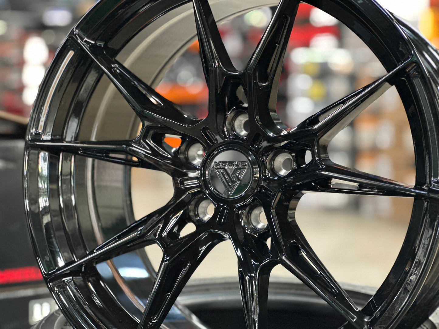 NEW 18X8.5 ET35 Vogue F22 Rim (4 wheel) Gloss Black 5X114.3