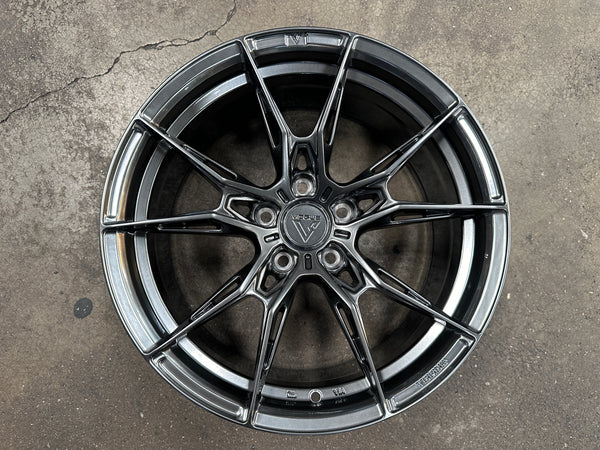 New 18x8.5 ET35 Vogue Wheel F22 Rim (4 wheel) Hyper Black 5x114.3