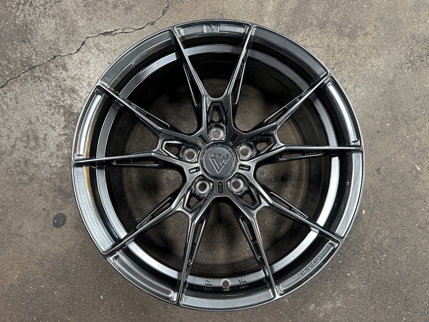 NEW 18X8.5 ET35 Vogue F22 Rim (4 wheel) Hyper Dark 5X112