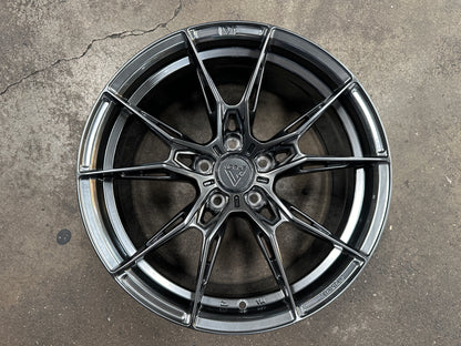 NEW 18X8.5 ET35 Vogue F22 Rim (4 wheel) Hyper Dark 5X112
