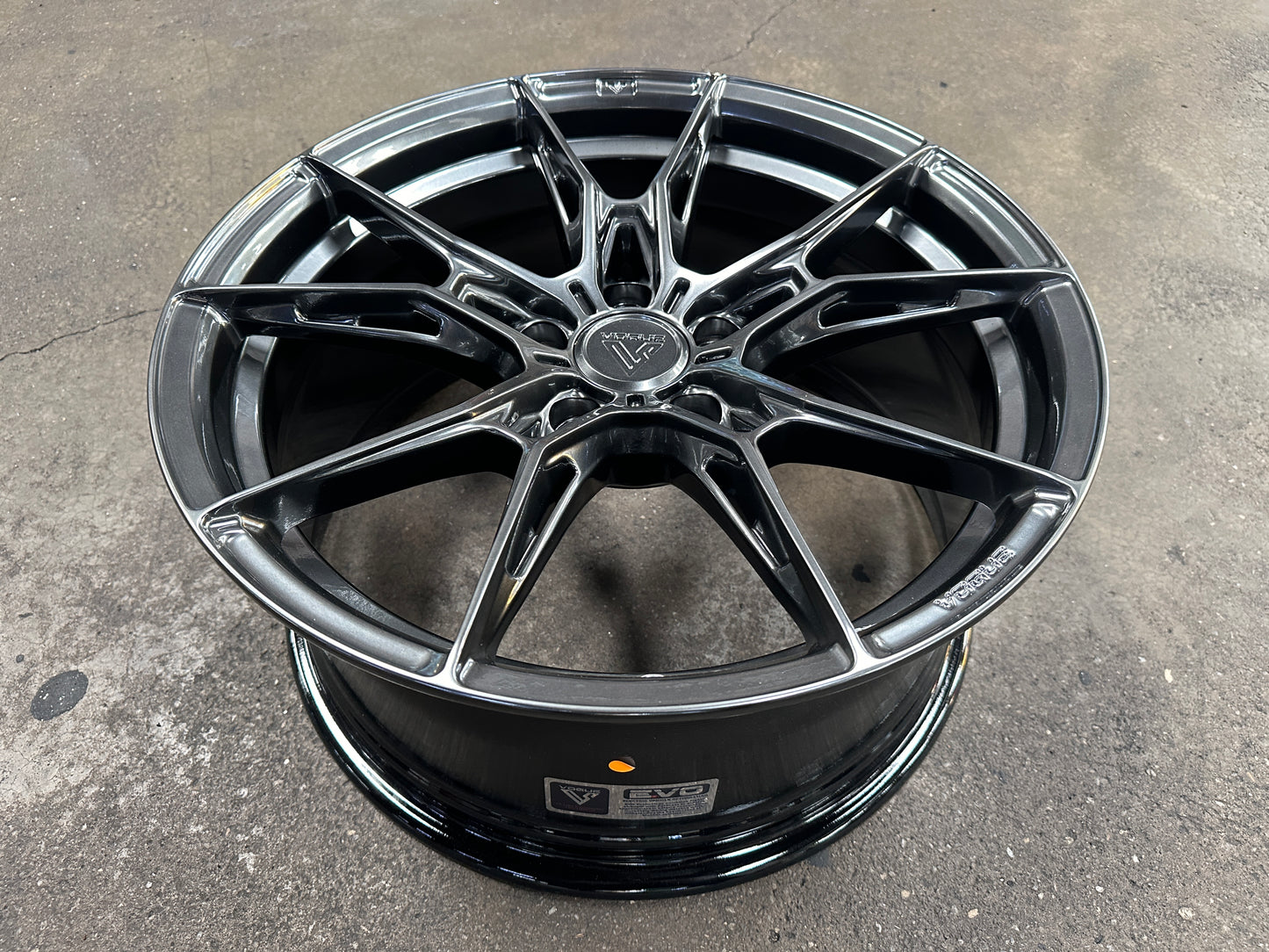 NEW 18X8.5 ET35 Vogue F22 Rim (4 wheel) Hyper Dark 5X112