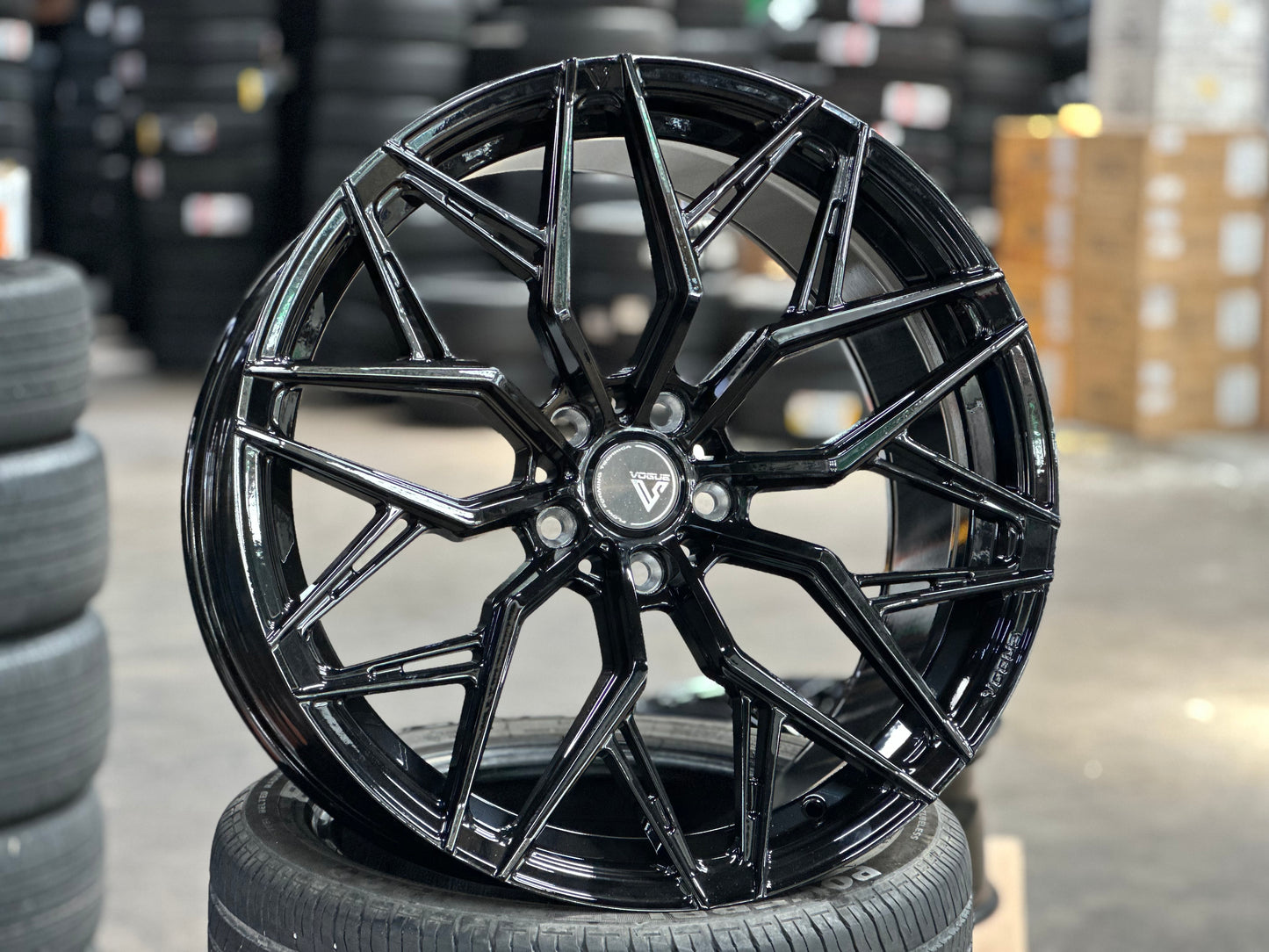 [Bundle] 20x8.5 ET30 Vogue Wheel F11 (2 wheel) 5x112 Black