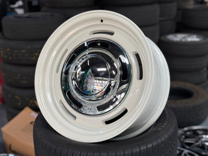 New 17x8 ET20 Dean Cross Country (5 wheel) 5x127 Jeep White