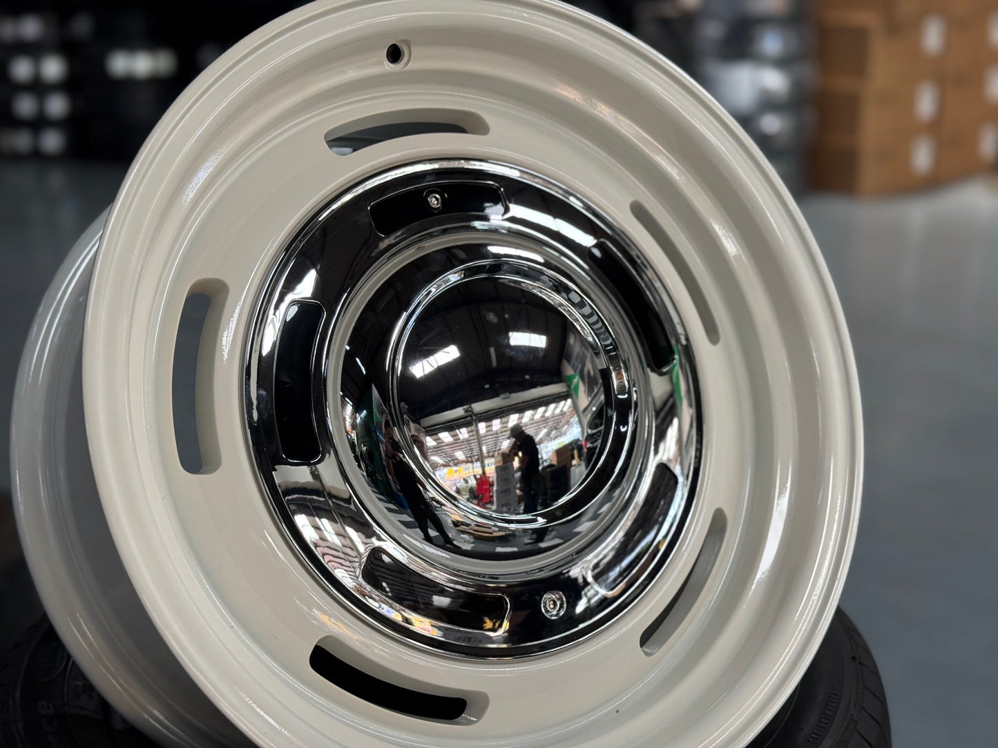 New 17x8 ET20 Dean Cross Country (5 wheel) 5x127 Jeep White