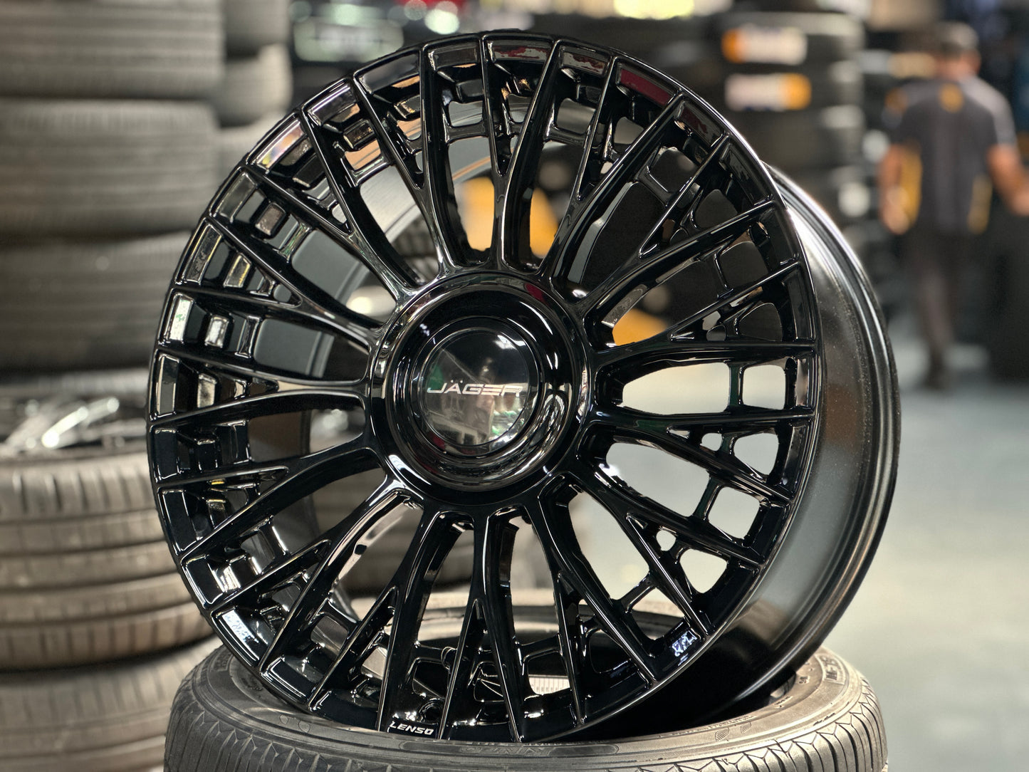 NEW 20X9J ET35 Lenso Apollo (4 wheel) 5X120 Black
