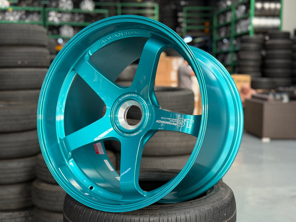 New 20x10 ET45 21x13 ET31 Advan Racing GT Porsche 992 GT3 RS 1X130 Turquoise Blue