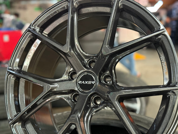 New 18X8.5 ET42 Raxer RTX02 Rim (4 wheel) Dark Graphite 5X114.3