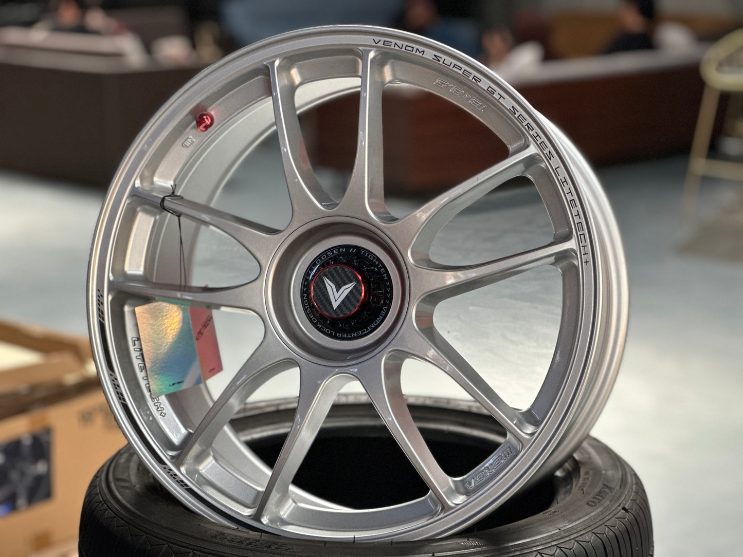 NEW 18x8.5 ET35 Lenso VNK (4 wheel) 5X114.3 Silver