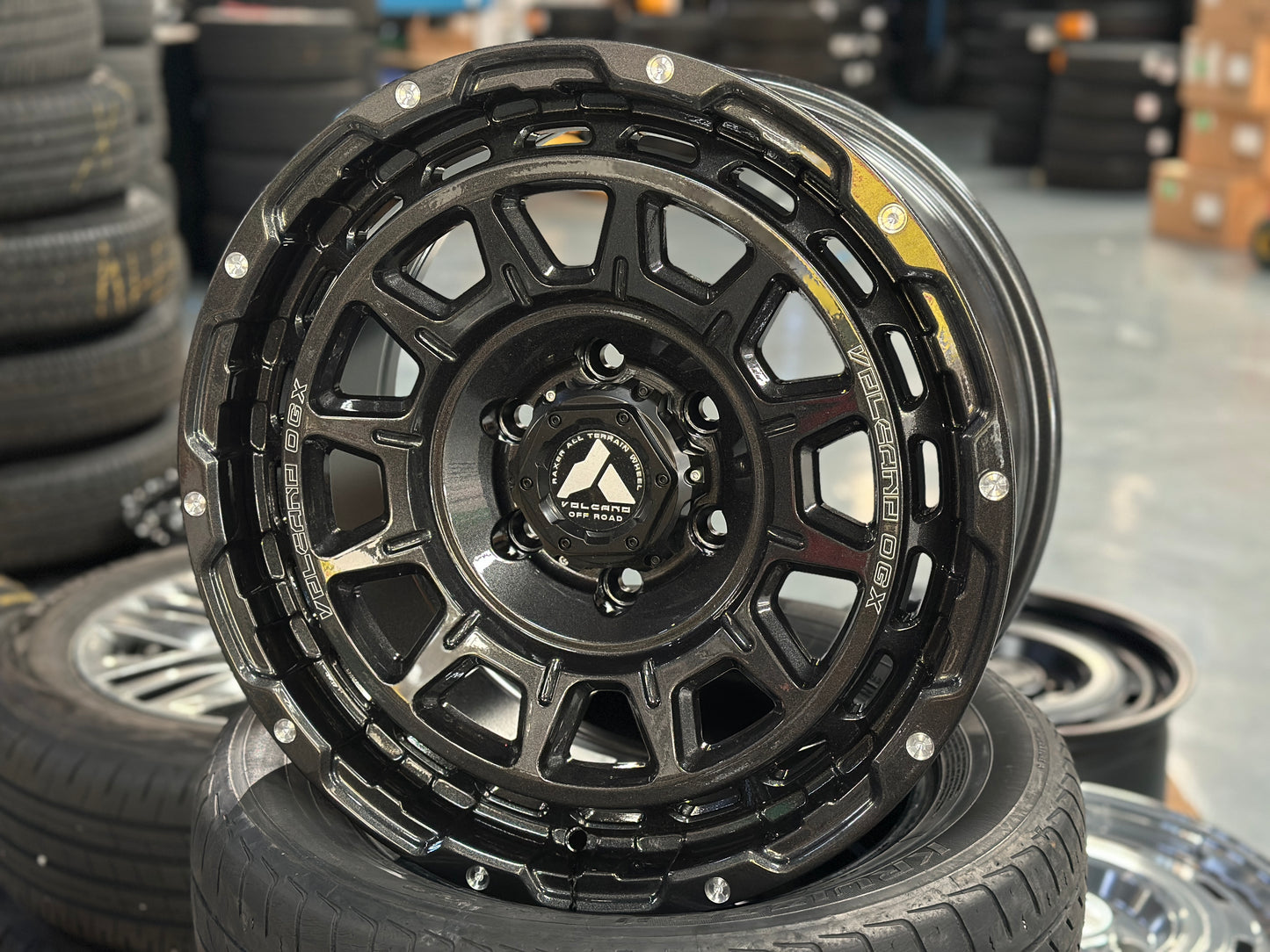 NEW 18X9 ET20 Raxer OGX 6X139.7 (4 wheel) Dark Graphite