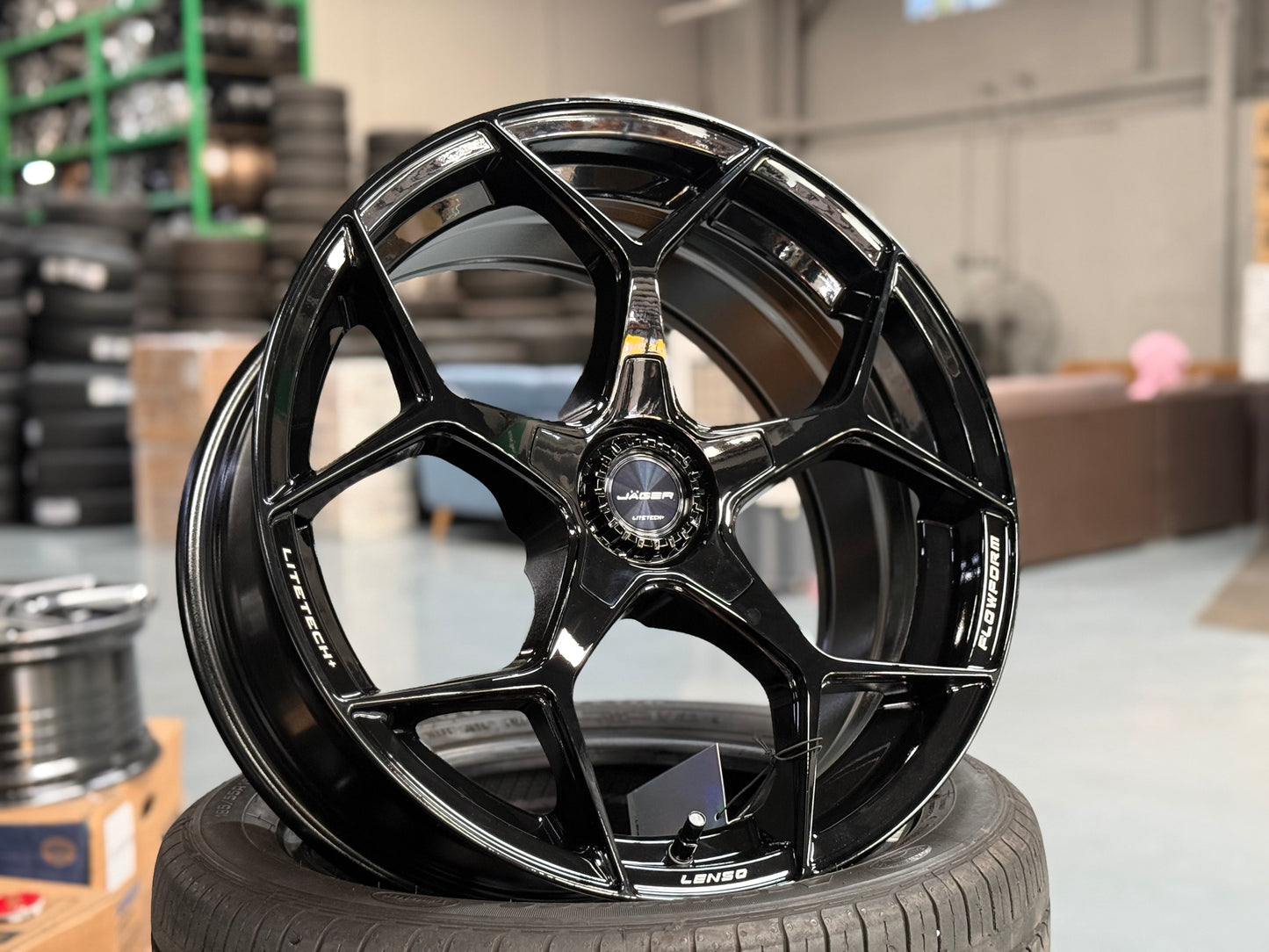 New 18X8.5 ET35 Lenso Vamos 5 Rim (4 wheel) GLOSS Black 5X114.3
