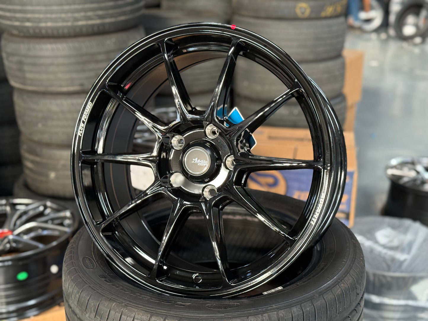 New 17x7.5 ET42 Advanti Aria (4 wheel) 5x114.3 Gloss Black