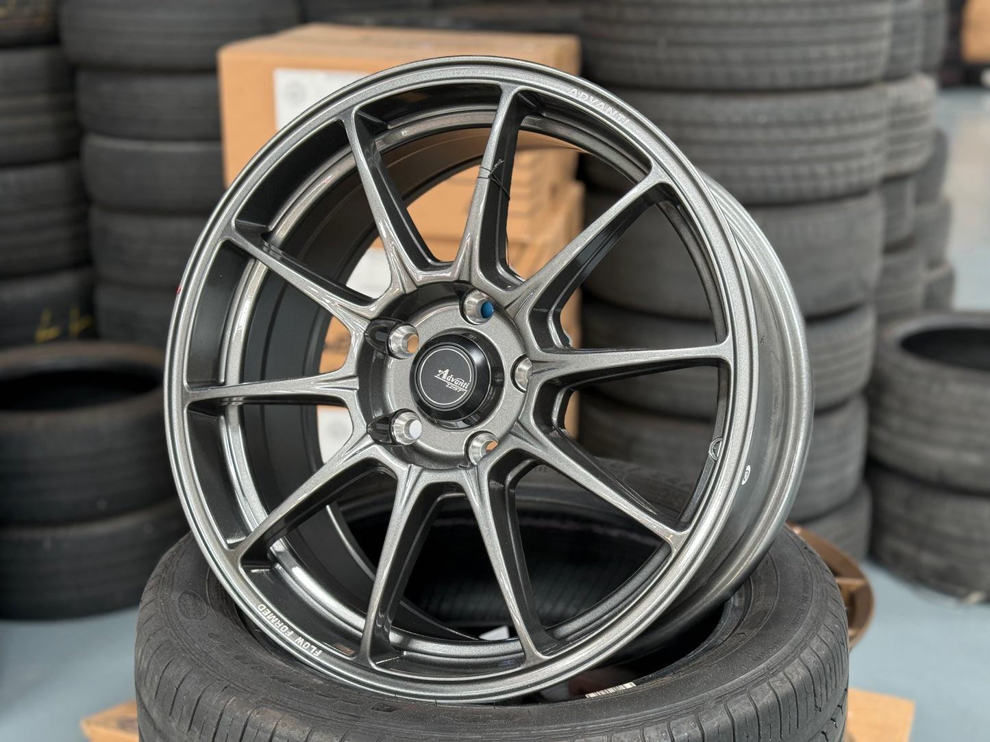 New 17x7.5 ET42 Advanti Aria 5x114.3 Gloss Gun Metal