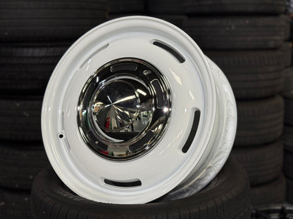 17x7 ET42 5x112 Pearl White Alloy Wheels (Set of 4)
